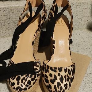 Jennifer Lopez Leopard Print Wedges